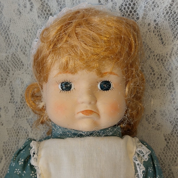 Vintage Porcelain Sad Face Girl Doll - Picture 3 of 9